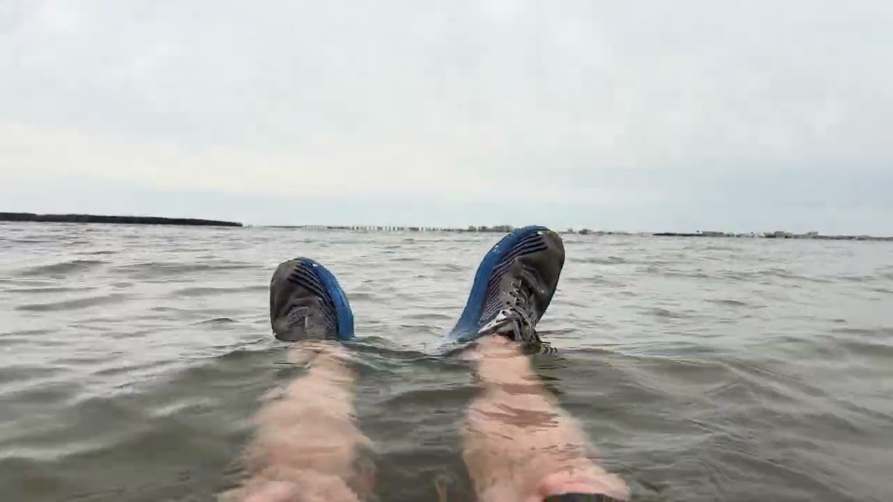 2024-2025 Bay Bath #8: Six minutes. 30.9°F water. 21°F air.